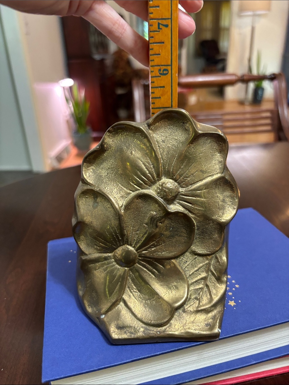 Vintage Pair Of Brass Magnolia or dogwood flower Bookends - floral decor - Picture 11 of 12